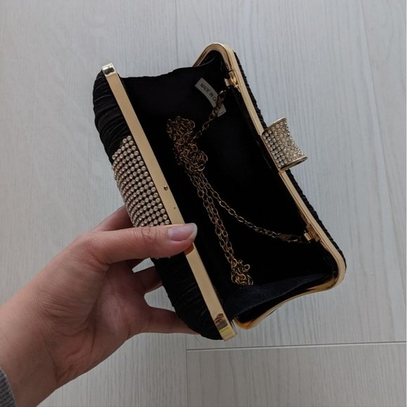 Evening Top Clasped Clutch With Chain - Picture 6 of 7